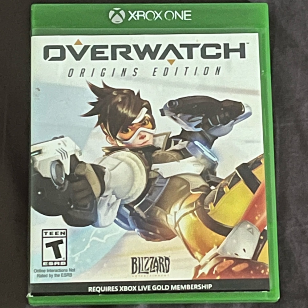 Overwatch for the Xbox one. Lightly used-great condition- slight case damage